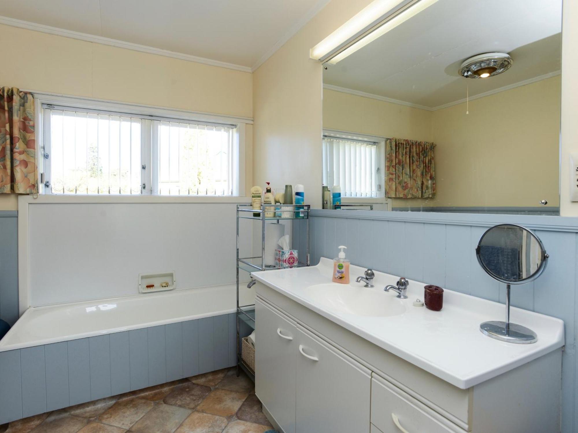 Jacaranda Lodge - Napier Hill Holiday Home ภายนอก รูปภาพ